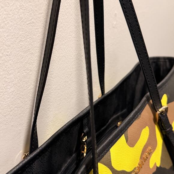 Michael Kors Jet Set Large Acid Lemon Camo Tote Bag Gold Hardware - Picture 5 of 13